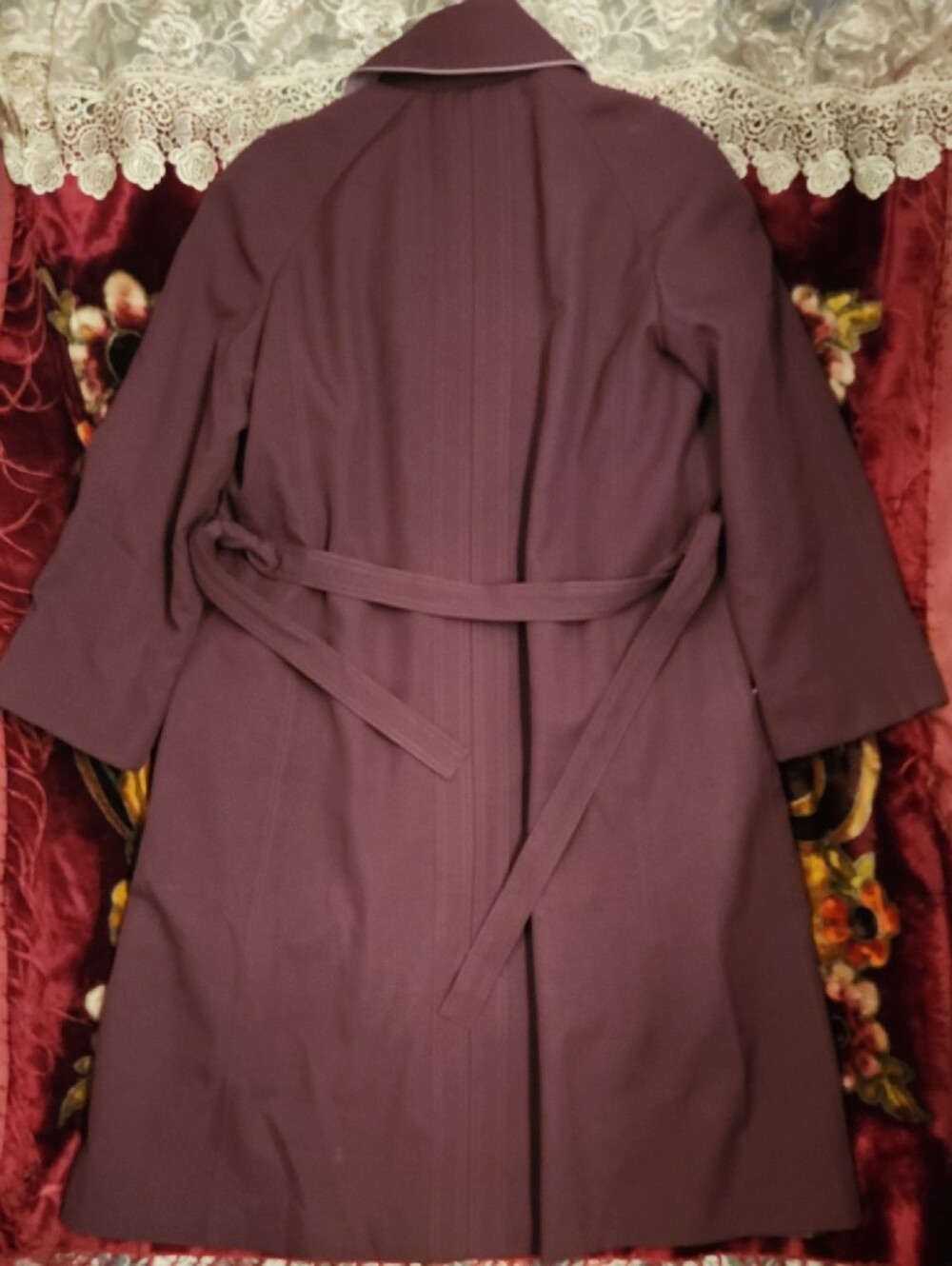 Vintage GEM ๐ Belted Trench Coat with Wool Insert And Soft Pink Piping - Picture 11 of 13